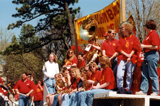 Parade, 1998