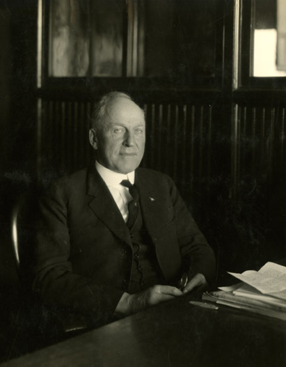 Samuel Beyer at his desk in 1925